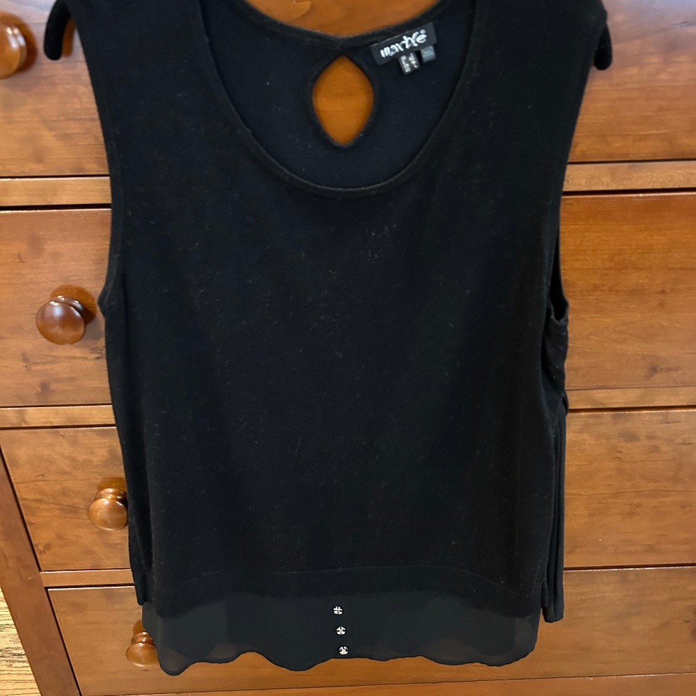 Tank sweater, shear bottom with buttons